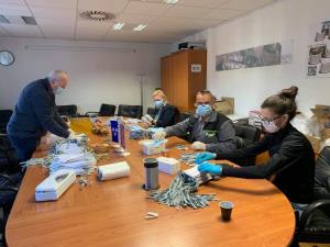 OM - V vsako gospodinjstvo en paket zascitnih mask, foto Tanja Sinkovec, Obcina Mirna (3)